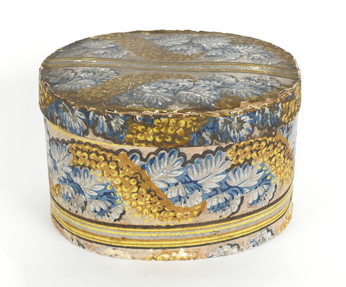 Oval wallpaper box 19th c. with