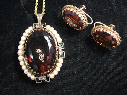 Oval yellow gold and citrine