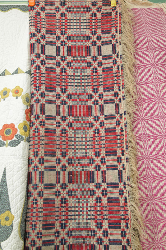 OVERSHOT COVERLET. Geometric