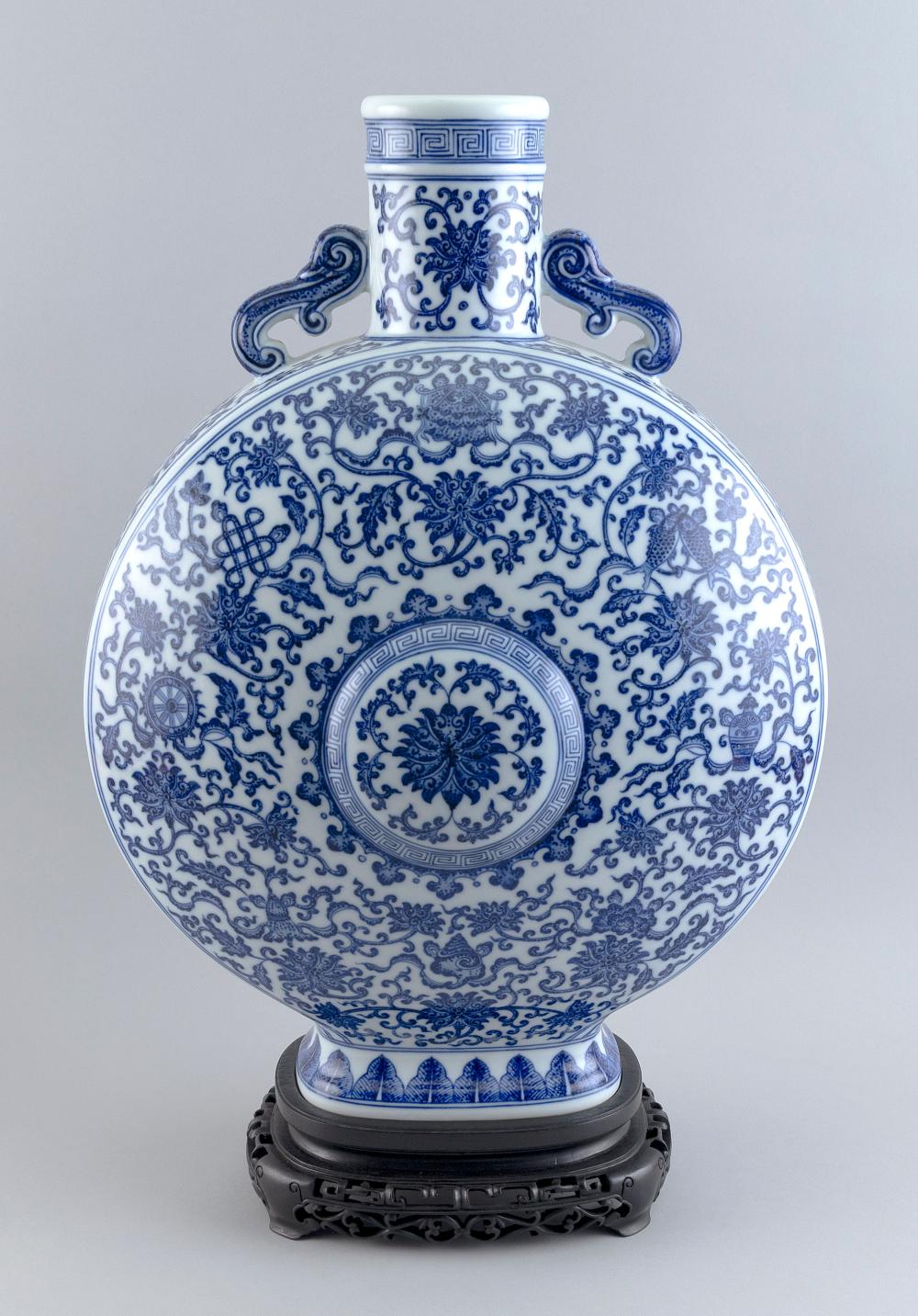 OVERSIZED CHINESE BLUE AND WHITE