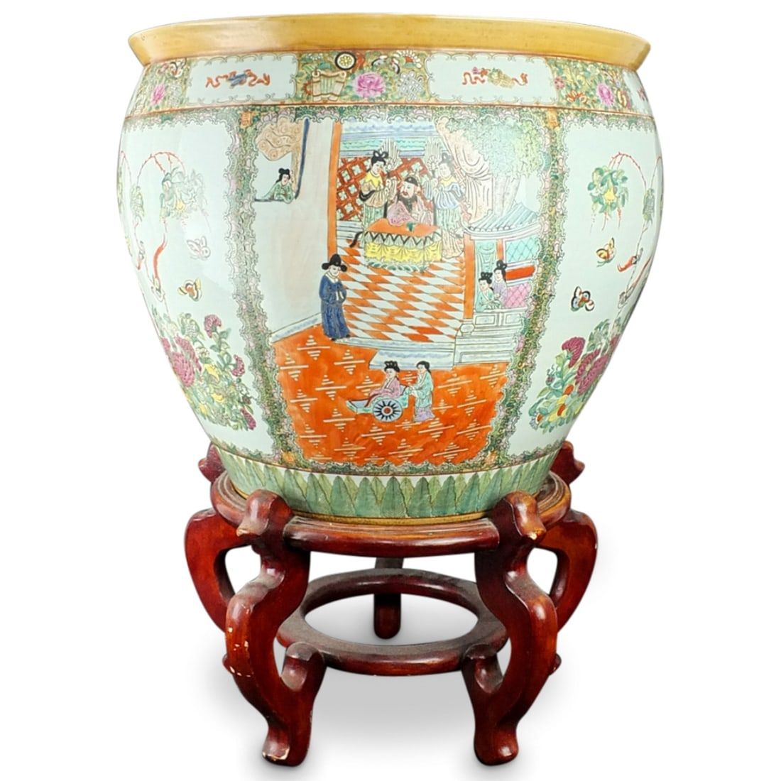 OVERSIZED CHINESE ROSE MEDALLION
