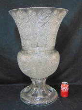 OVERSIZED EXHIBITION CRYSTAL V