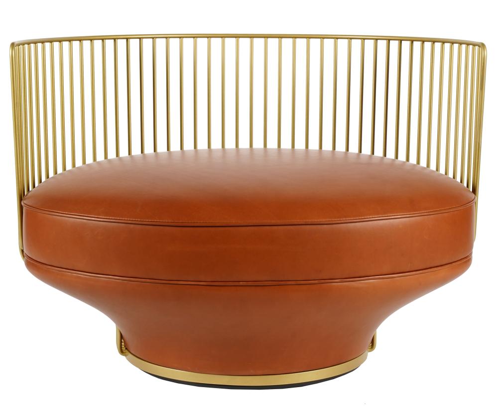 OVERSIZED SWIVEL CHAIRgilt metal