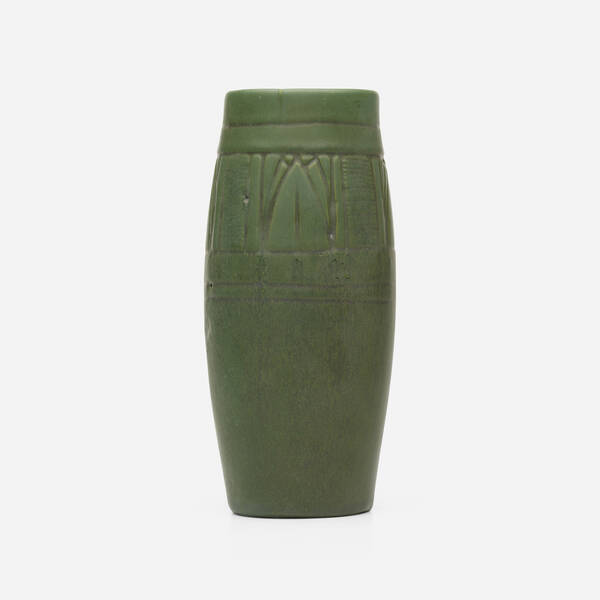 Owens Pottery. Mat Green vase. c.