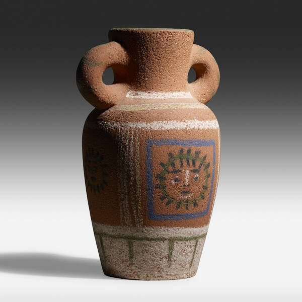 Pablo Picasso. Vase au Decor