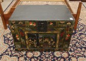 PAINT DECORATED LIFT-TOP ELM C
