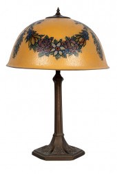 PAINTED ART GLASS TABLE LAMPwi