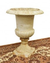 PAINTED CAST IRON CAMPAGNA FOR