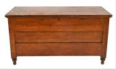 PAINTED GRAIN LIFT TOP CHESTPa