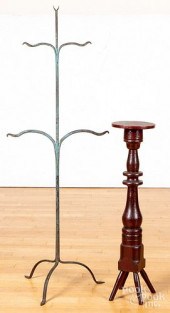 PAINTED IRON DISPLAY STAND, TO