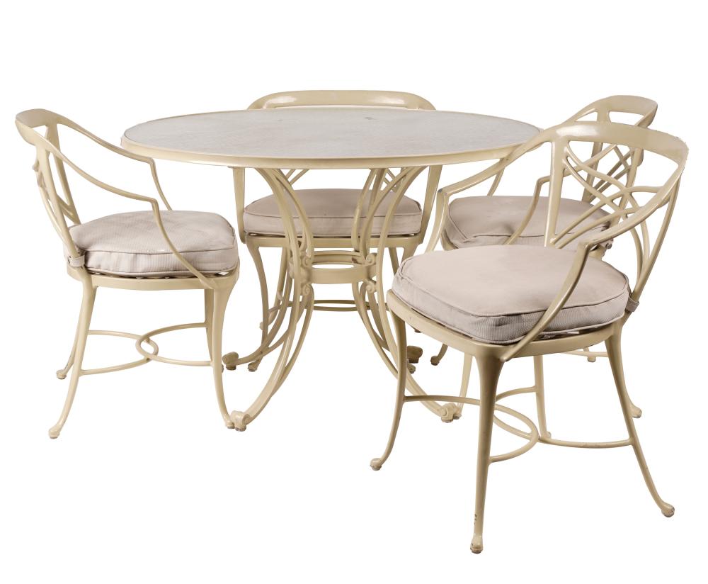 PAINTED METAL PATIO DINING