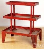 PAINTED METAL THREE-TIER STAND