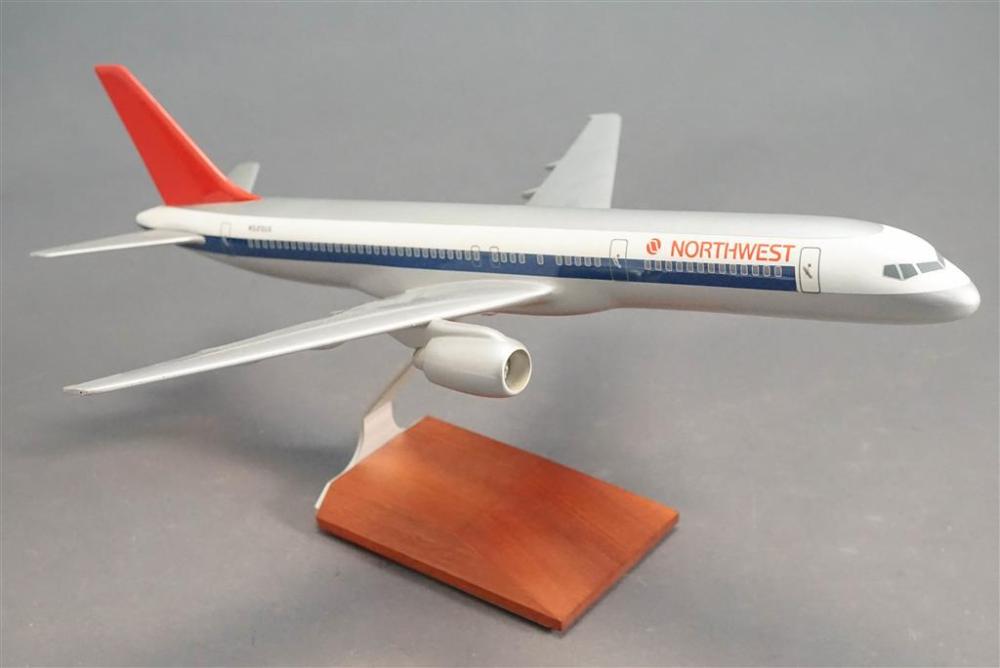 PAINTED NORTHWEST AIRLINES JETLINER