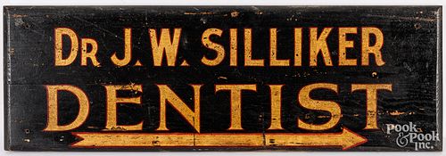 PAINTED OAK DENTIST TRADE SIGN,