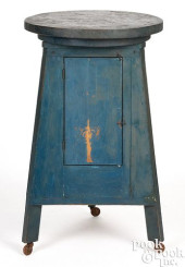PAINTED PINE DISPLAY STAND<br>