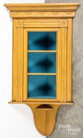 PAINTED PINE HANGING CORNER CU