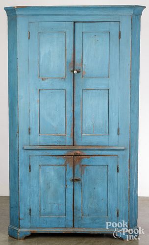 PAINTED PINE ONE-PIECE CORNER