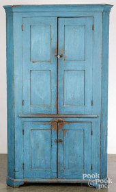 PAINTED PINE ONE-PIECE CORNER
