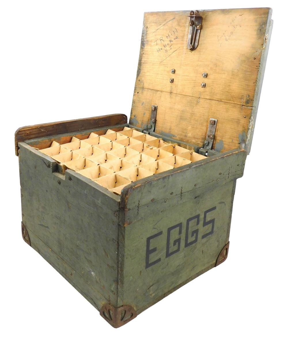 PAINTED WOOD EGG DELIVERY BOX/