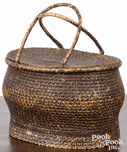 PAINTED WOVEN LIDDED SEWING BASKET,