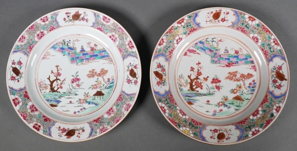 PAIR 18C CHINESE EXPORT FAMILLE