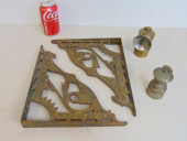 PAIR AESTHETIC BRASS BRACKETS
