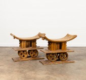 PAIR AFRICAN STYLE POLYCHROME