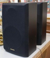 PAIR AIWA EBONIZED SPEAKERSPai