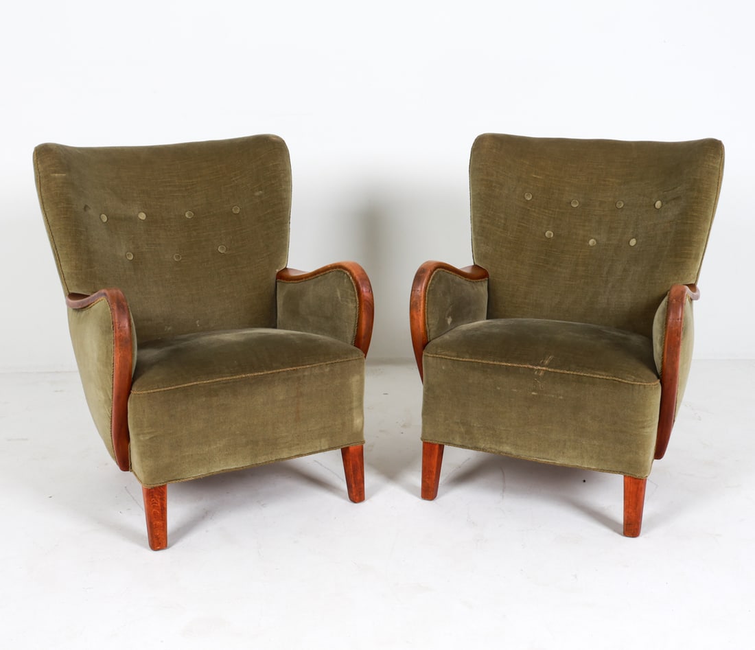 PAIR ALFRED CHRISTENSEN OAK &
