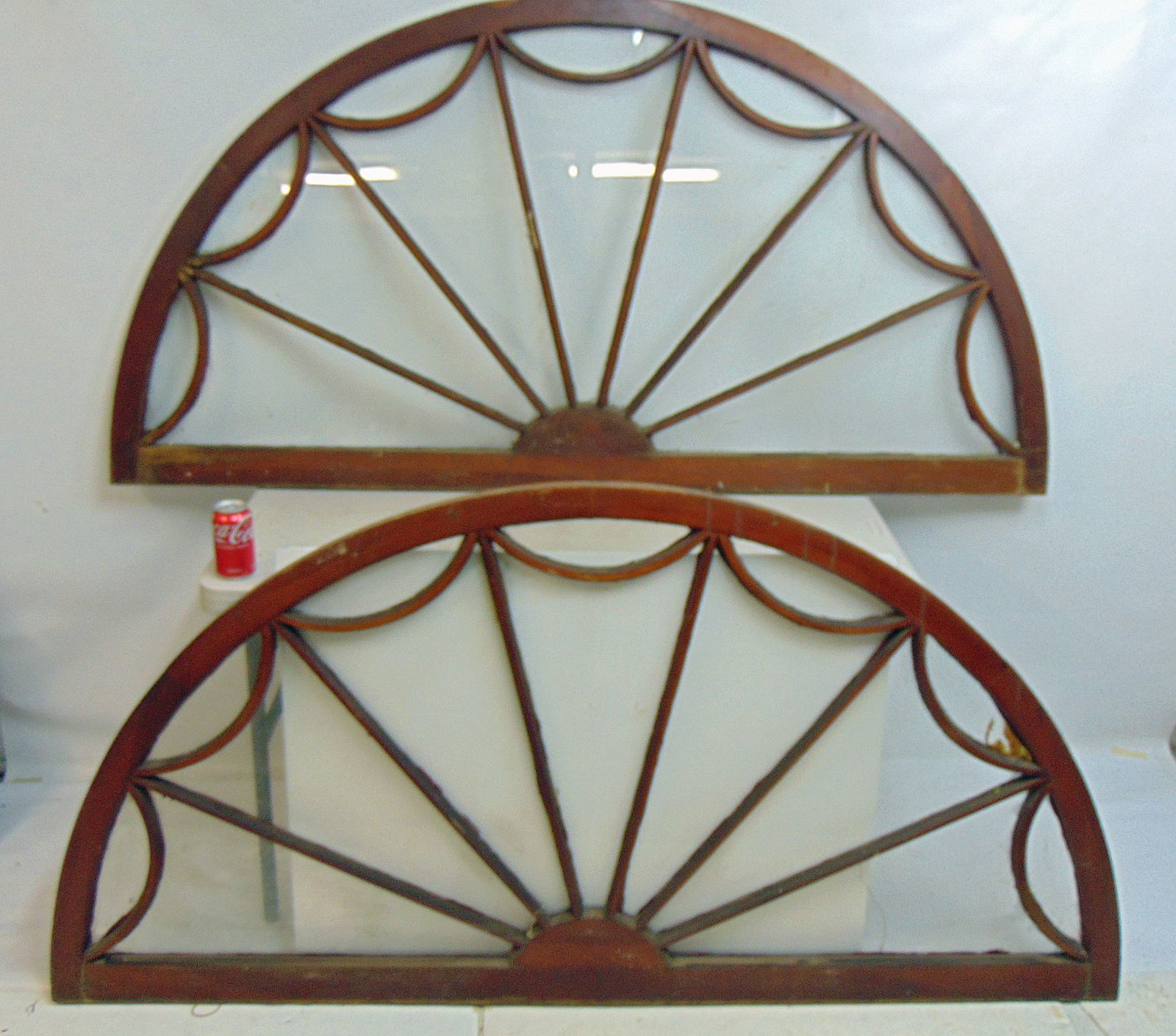 PAIR ARCHITECTURAL DEMI LUNE