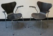 PAIR ARNE JACOBSEN SERIES 7 ST
