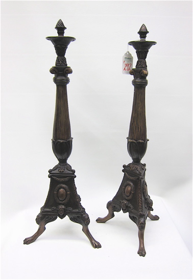 PAIR BRONZE CHENETS tri-footed