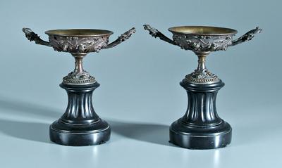 Pair bronze urns: bronze urns