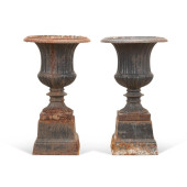 PAIR CAMPAGNA CAST IRON GARDEN
