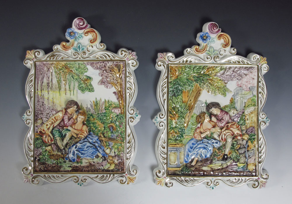 PAIR CAPO DI MONTE PLAQUES: