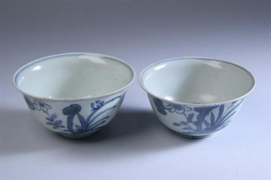 PAIR CHINESE BLUE AND WHITE
