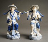 PAIR CHINESE BLUE AND WHITE PA