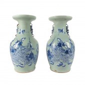 PAIR CHINESE BLUE & WHITE ON C