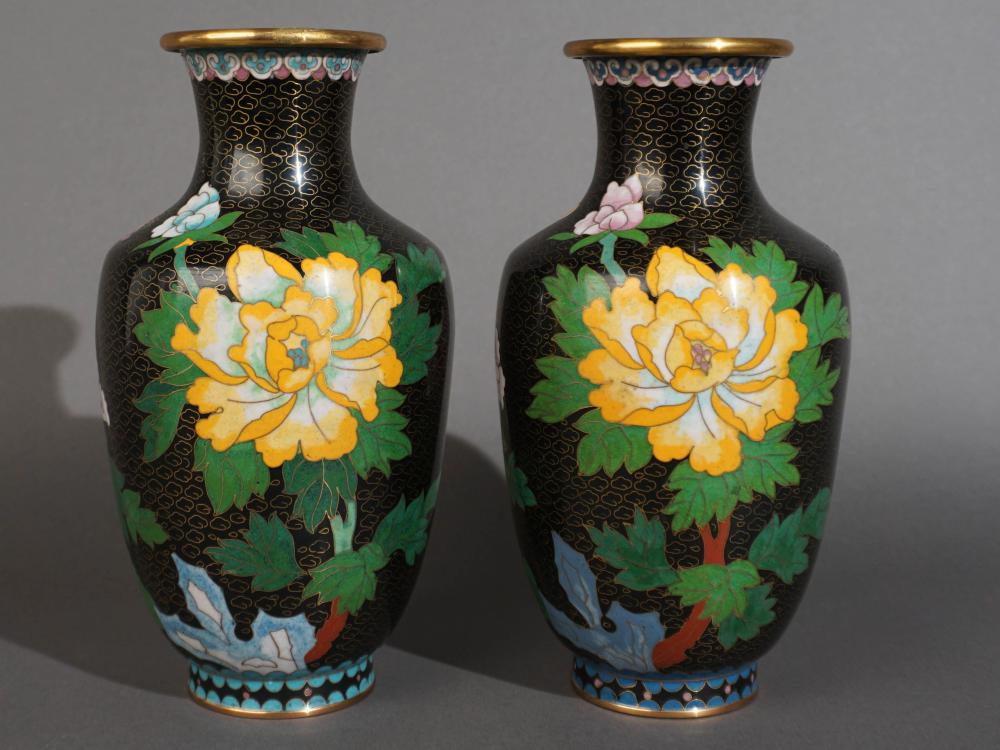 PAIR CHINESE CLOISONNE VASES, H: 10