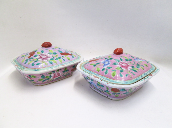 PAIR CHINESE COVERED SERVING