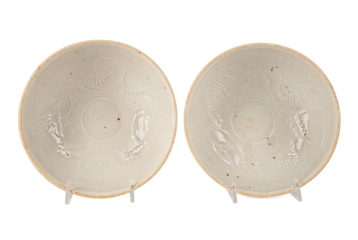 PAIR CHINESE CREAM QINGBAI STYLE