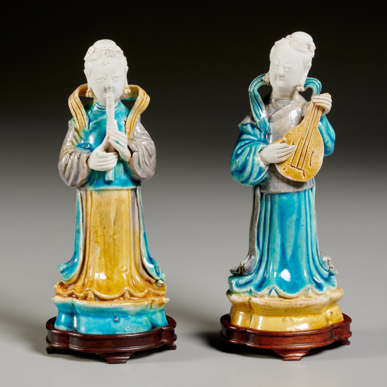 PAIR CHINESE FAHUA MUSICIAN FIGURES