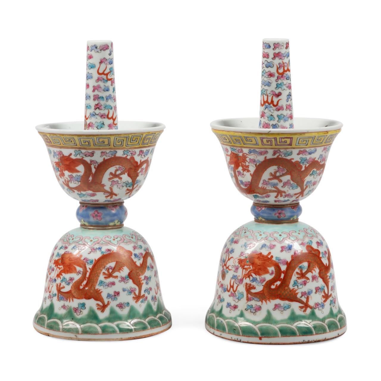 PAIR CHINESE FAMILLE ROSE DRAGON