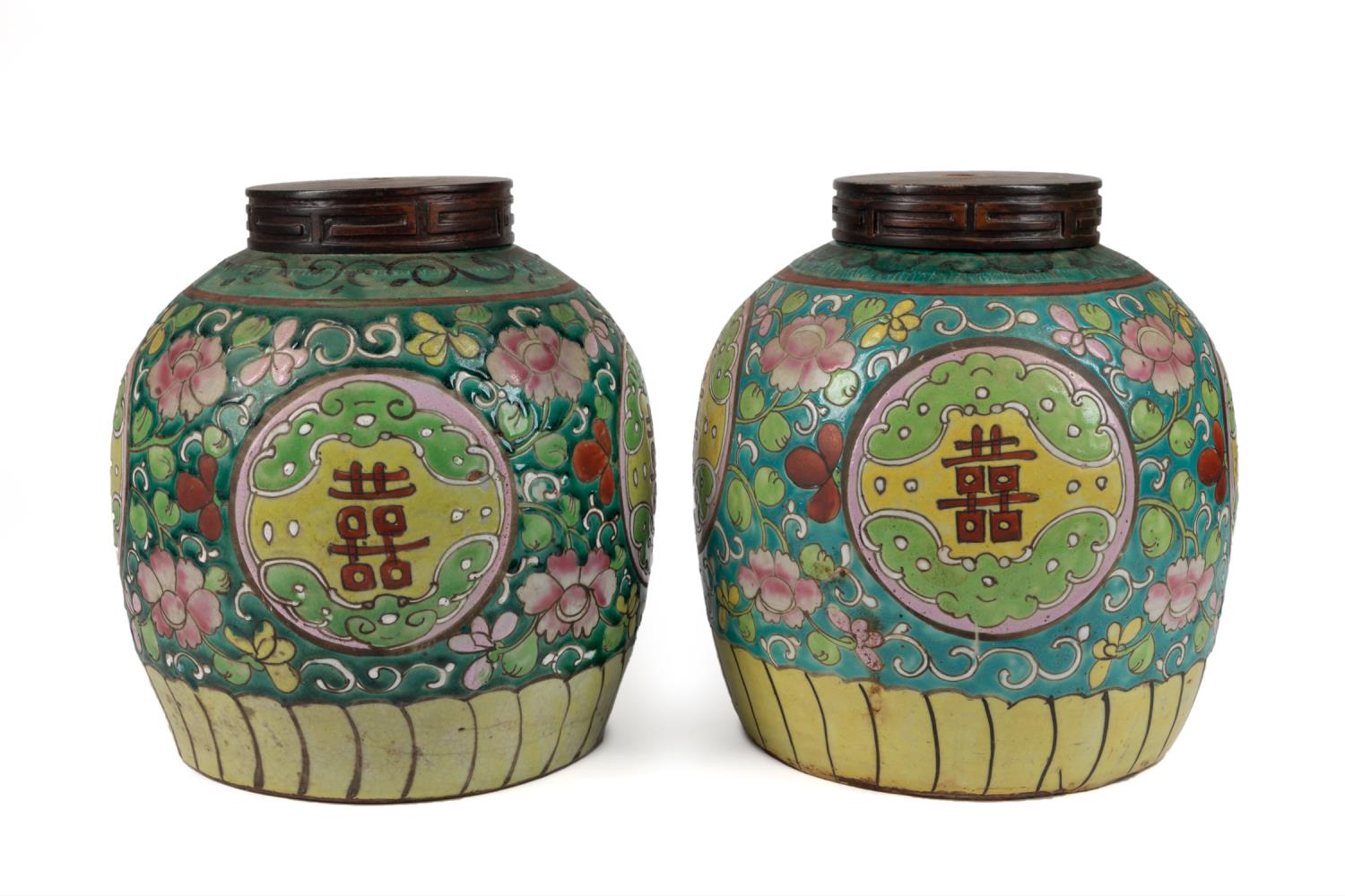 PAIR CHINESE FAMILLE ROSE GINGER