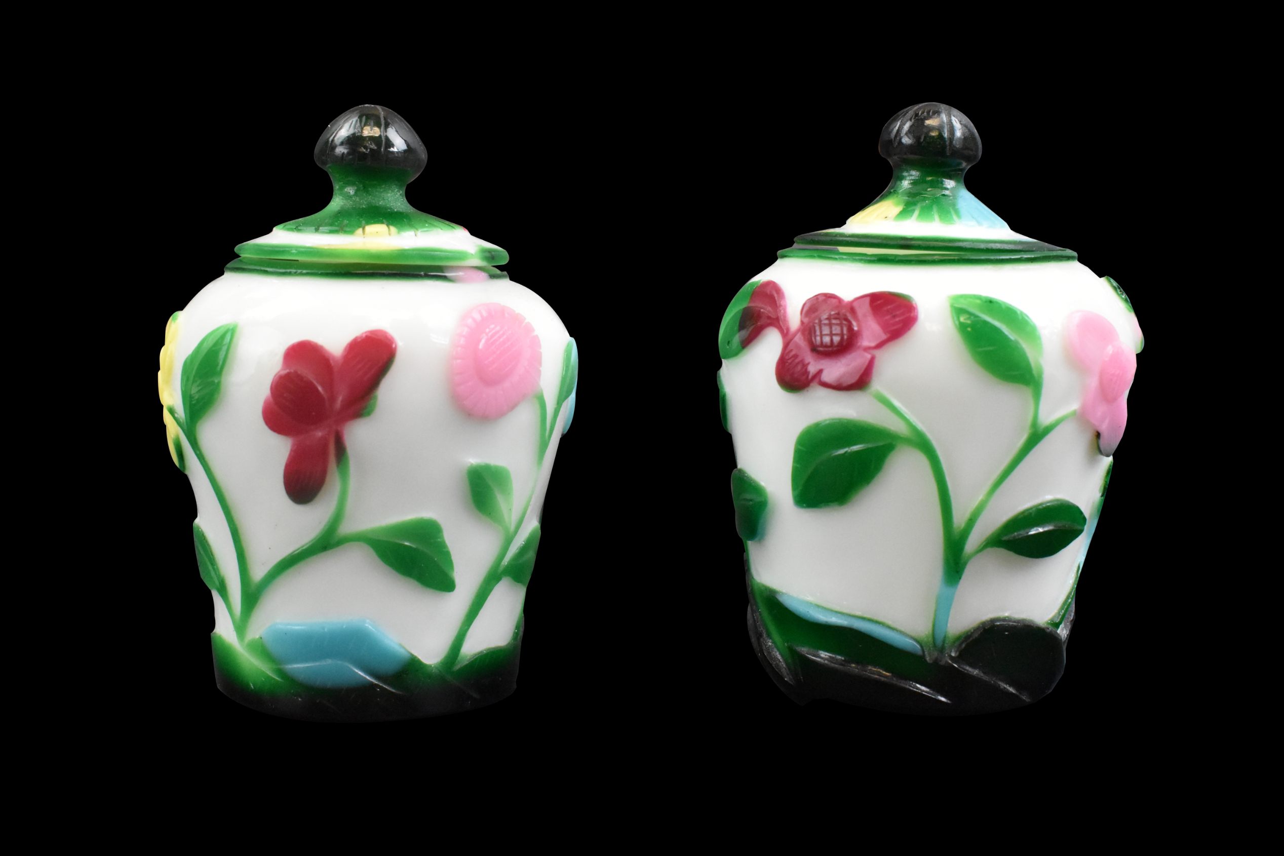 PAIR CHINESE PEKING GLASS COVERED