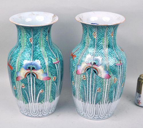 PAIR CHINESE PORCELAIN CABBAGE LEAF