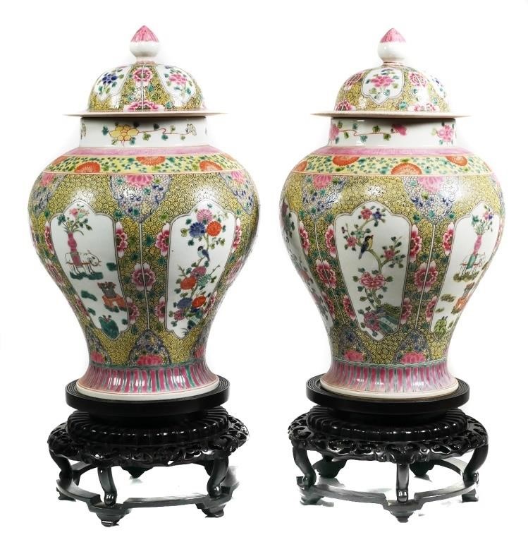 PAIR CHINESE PORCELAIN FAMILLE ROSE