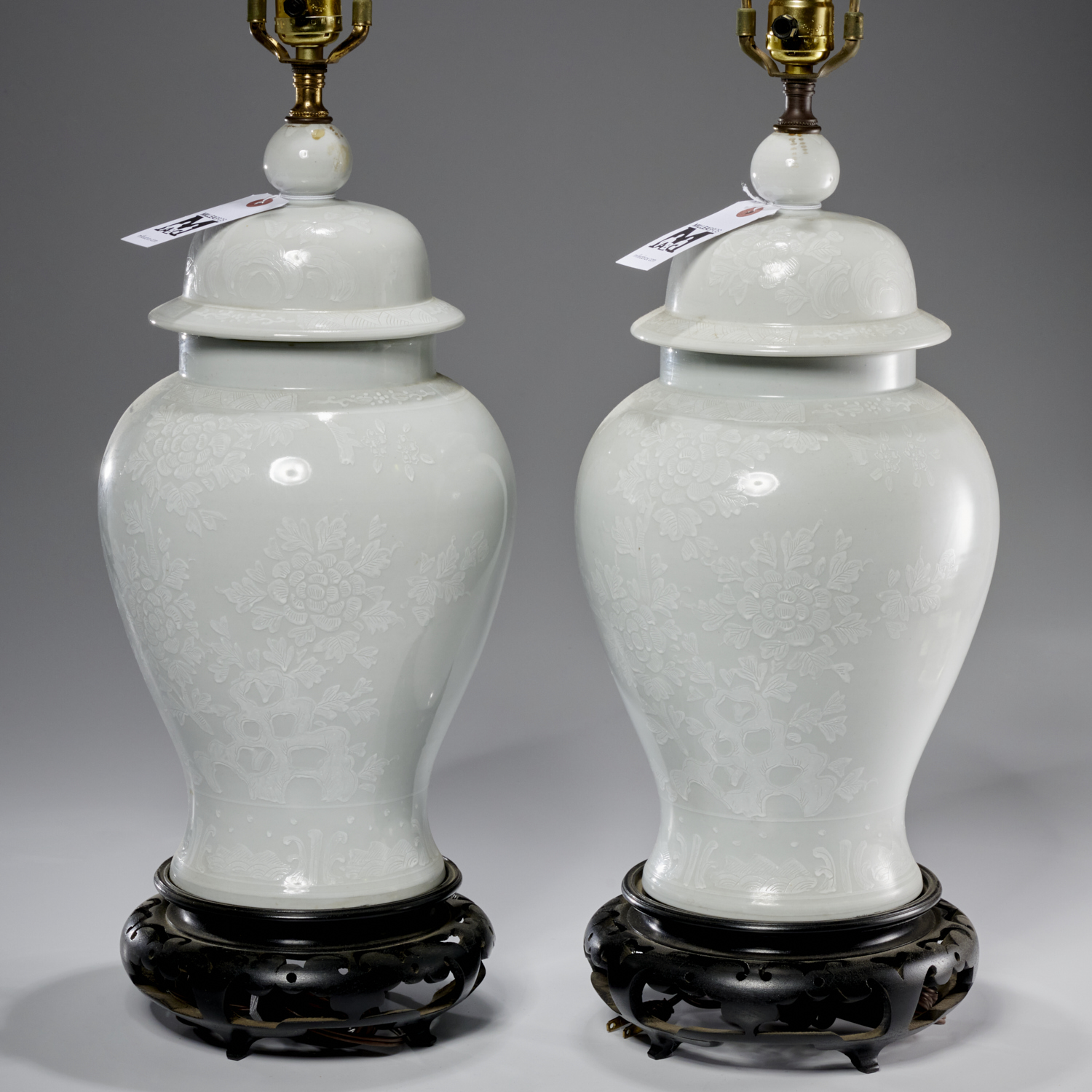 PAIR CHINESE PORCELAIN GINGER JAR