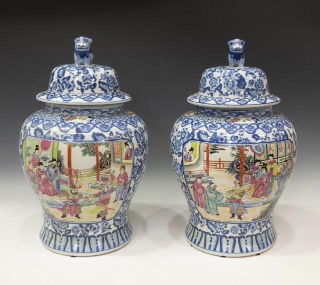 (PAIR) CHINESE PORCELAIN LIDDED
