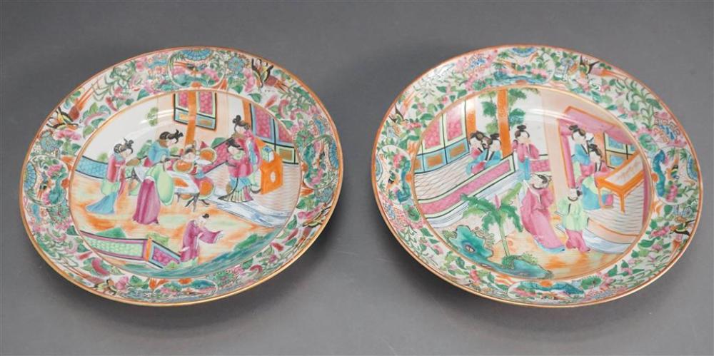 PAIR CHINESE ROSE MEDALLION